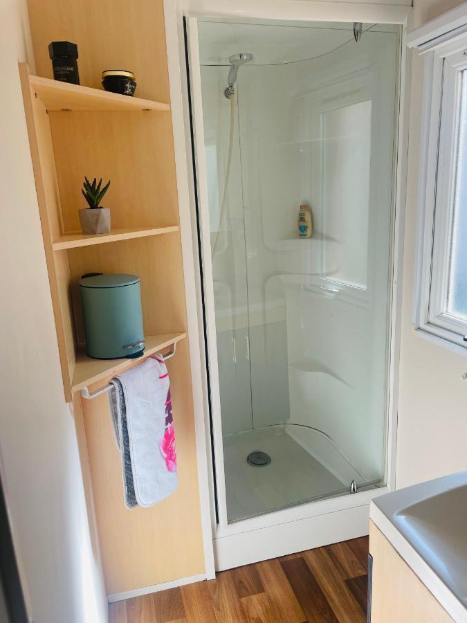 Mobil Home 8 Personnes Camping L'Elysee Vagues Oceanes เลอ โกร-ดู-รัว ภายนอก รูปภาพ
